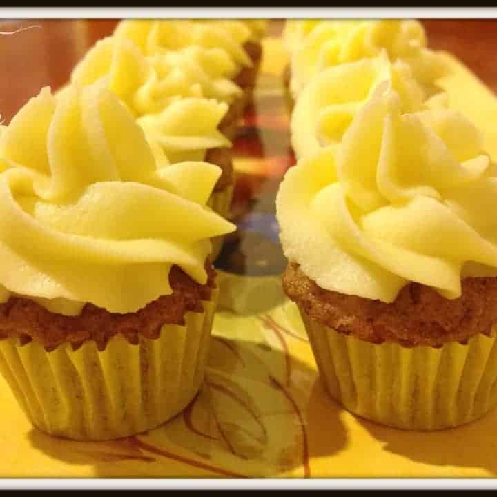 Cream Cheese Frosting - Perfect for Piping