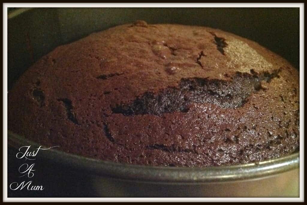 Easy Chocolate Cake 