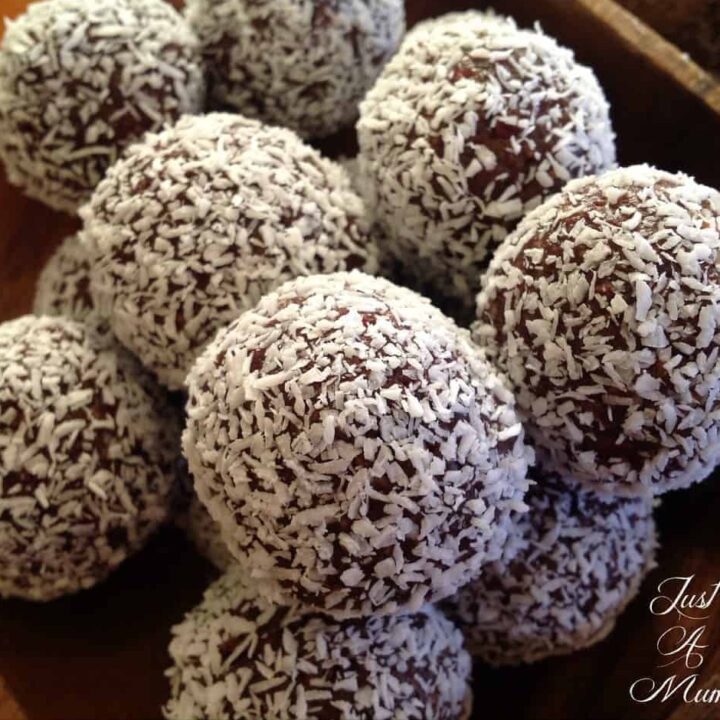 Cranberry, Date & Cashew Bliss Balls