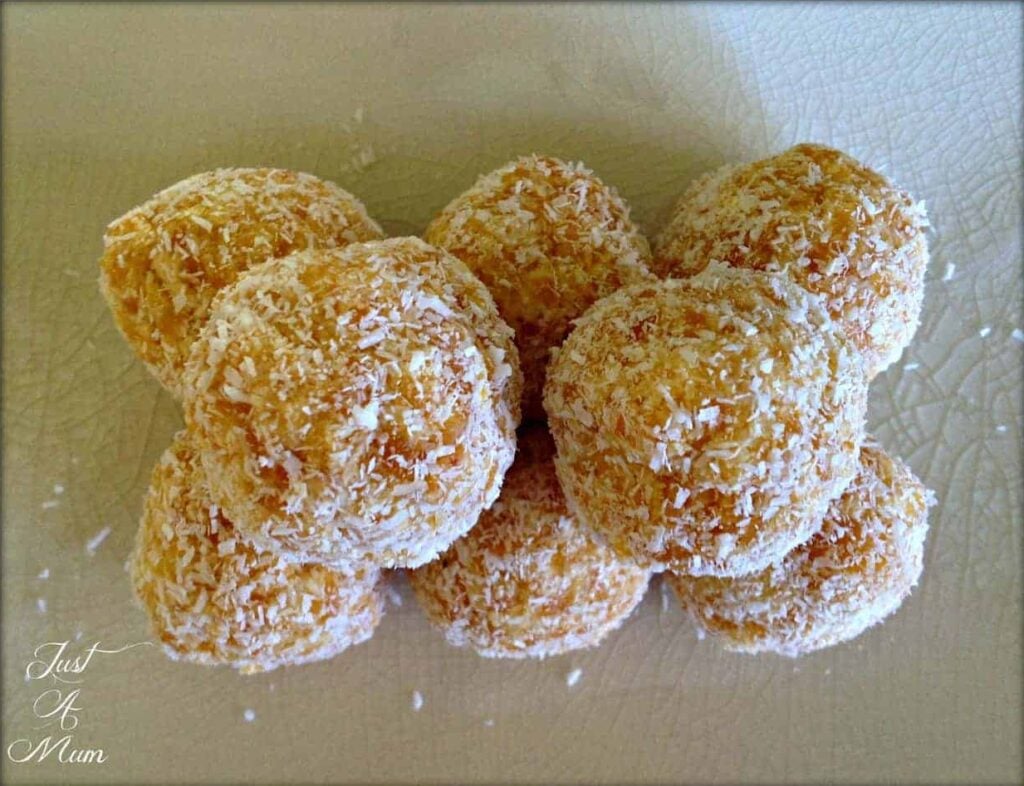 Simple Apricot Bliss Balls 