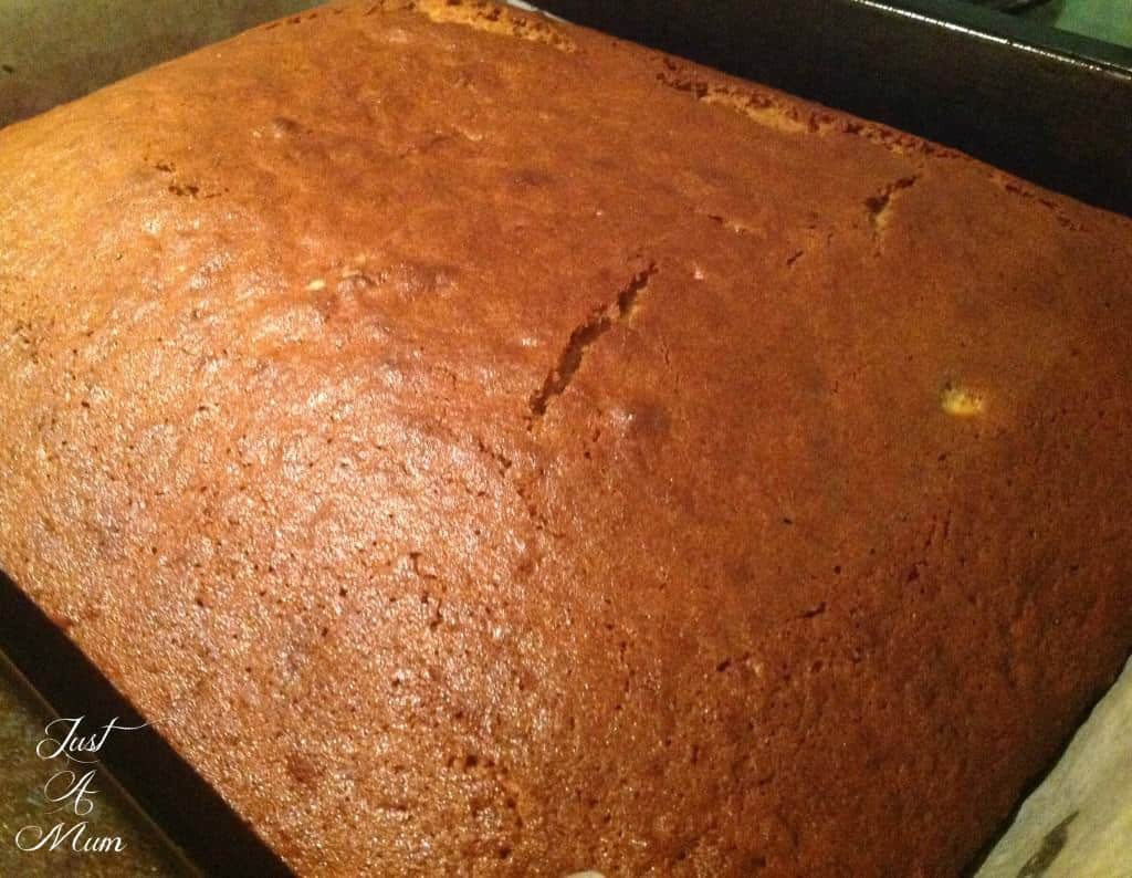 Big Banana Cake 