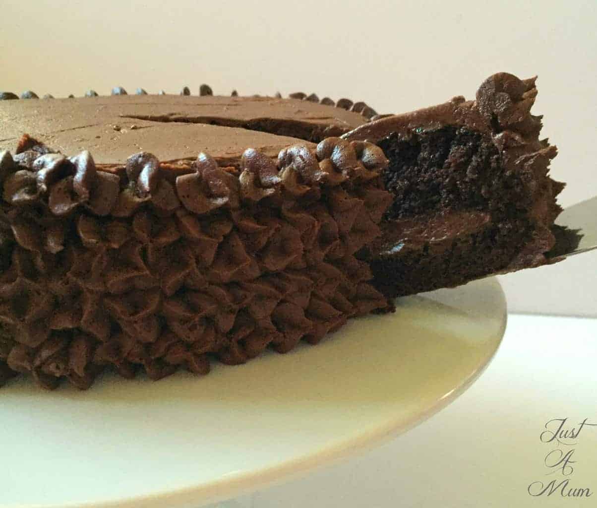 Easy Rich Chocolate Cake 