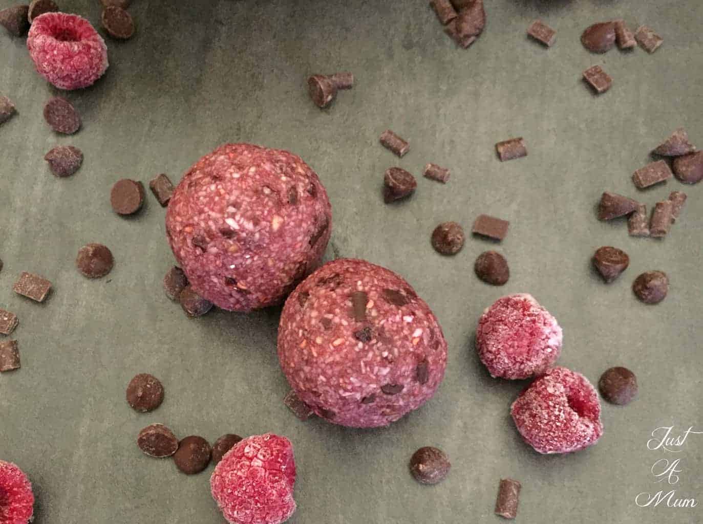 raspberry-chocolate-bliss-balls-5