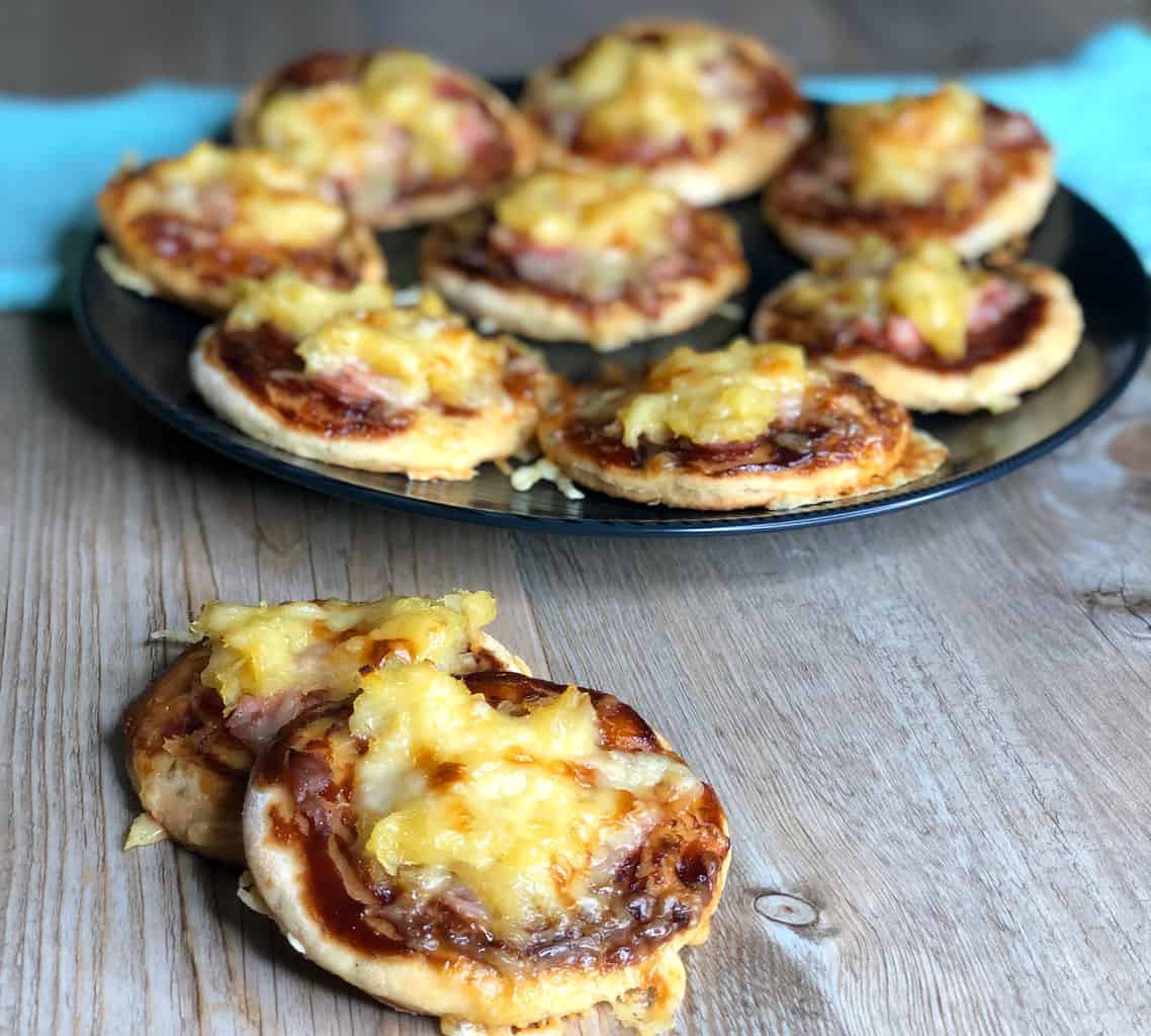 2 Ingredient Mini Pizzas 