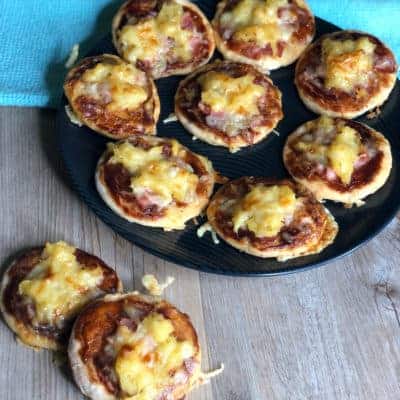 Just A Mums 2 Ingredient Mini Pizza Recipe