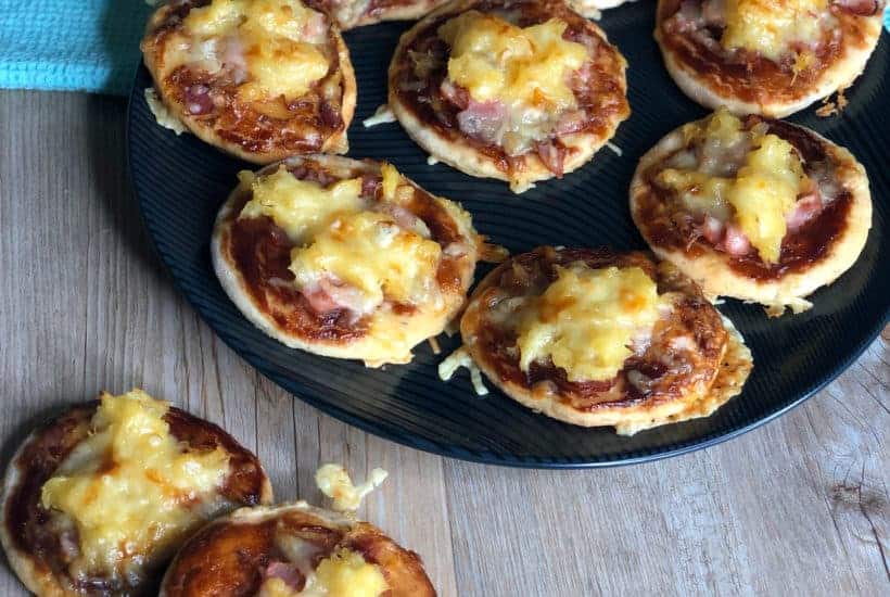 Just A Mums 2 Ingredient Mini Pizza Recipe