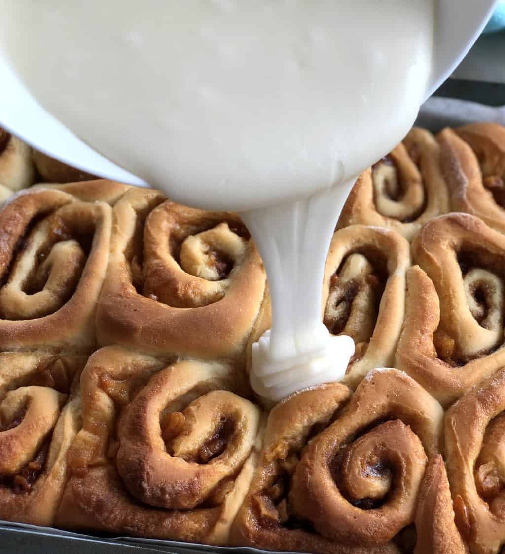 Vanilla Glaze Frosting for Apple Pie Rolls