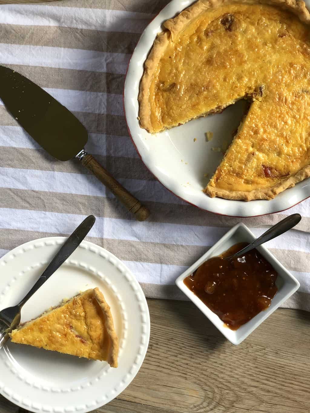 Overhead photo of brunch quiche with chutney 