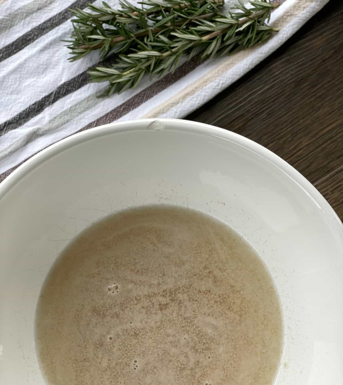 How to make the yeast for the focaccia dough 