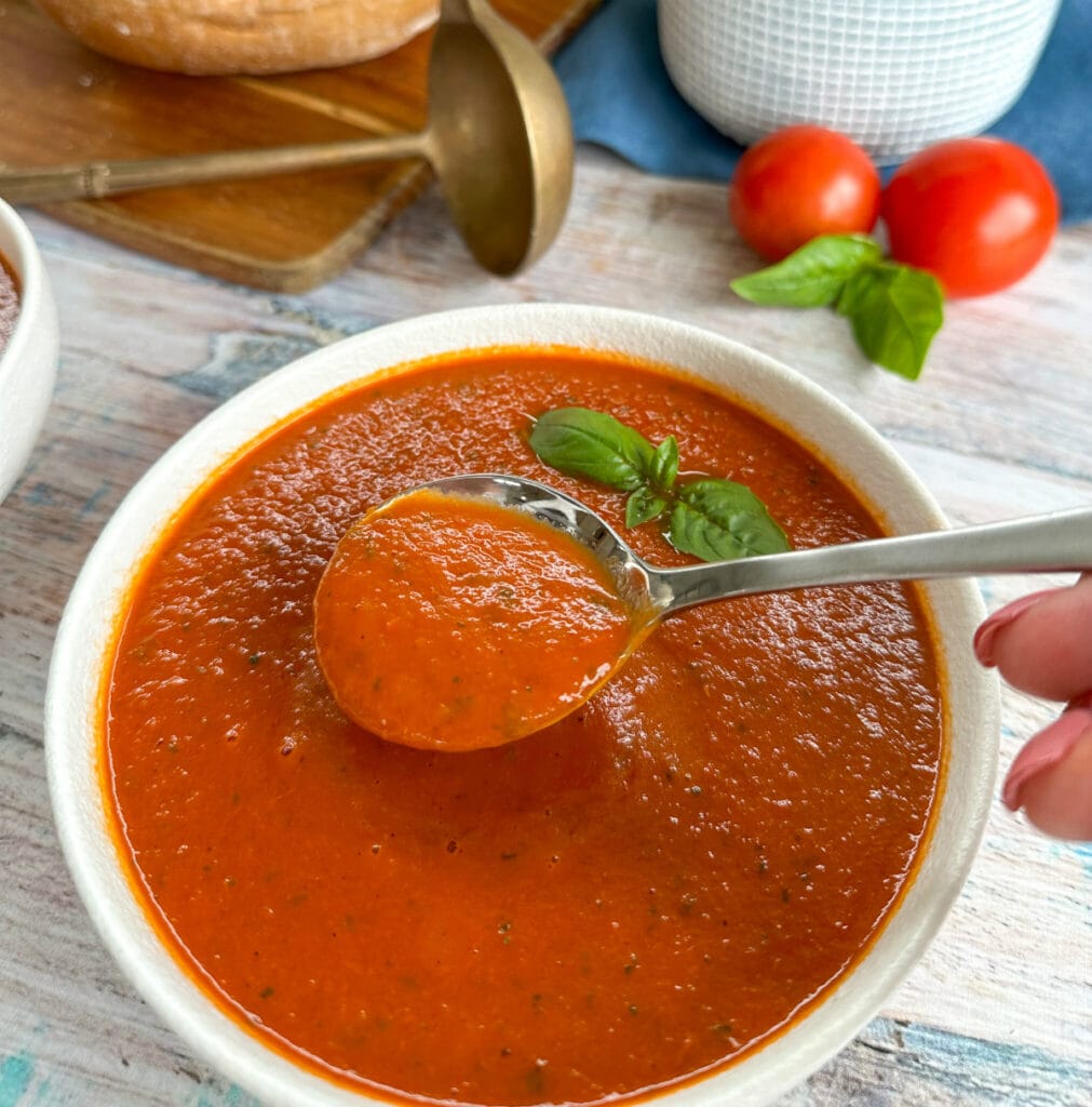 Slow Cooker Roasted Tomato And Basil Soup - Just A Mum's Kitchen