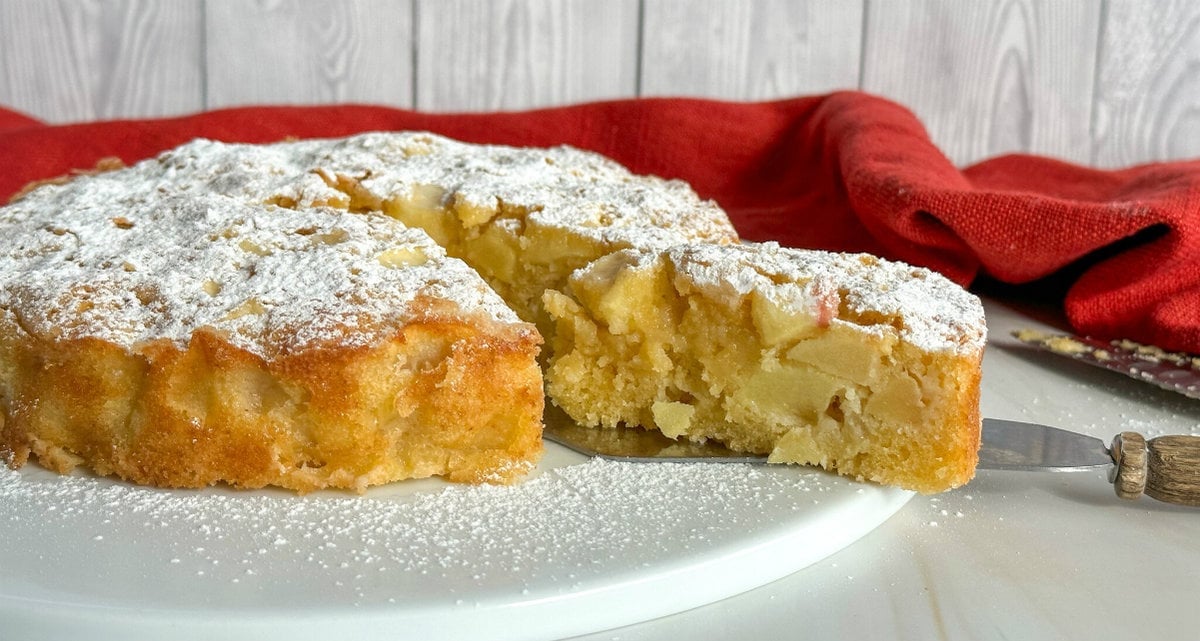 Easy French Apple Cake Just A Mums Kitchen 1752