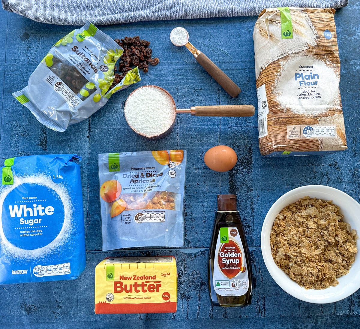 Ingredients used to make energy bars, see the recipe card for the full details 