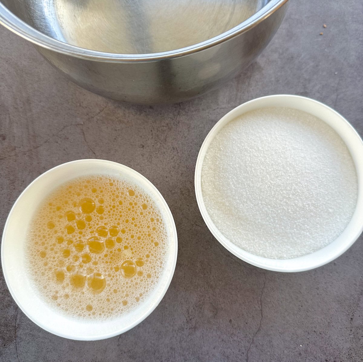 How to make gelatine in boiling water so that it does not clump