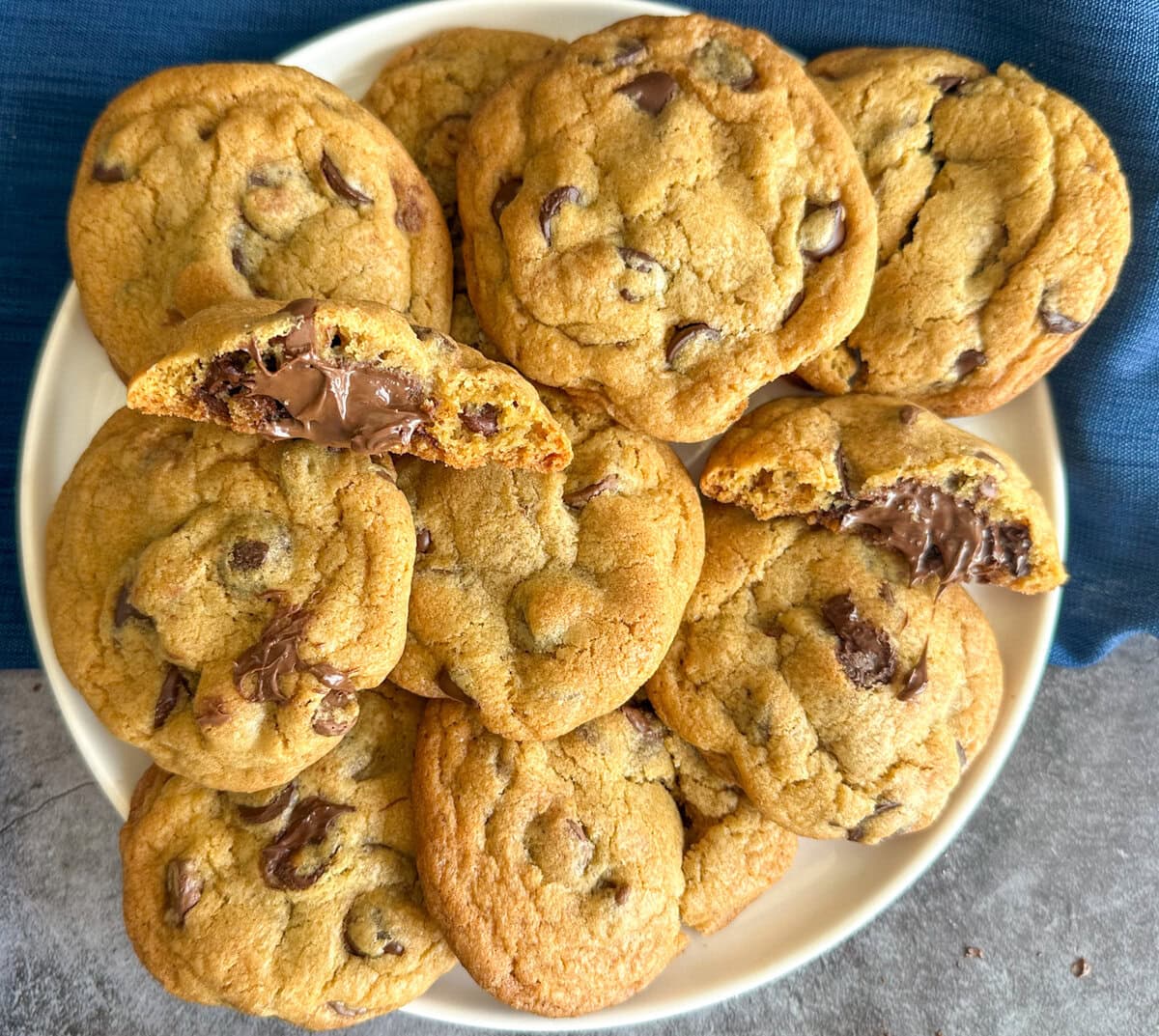 A plate full of Nutella stuffed cookies 