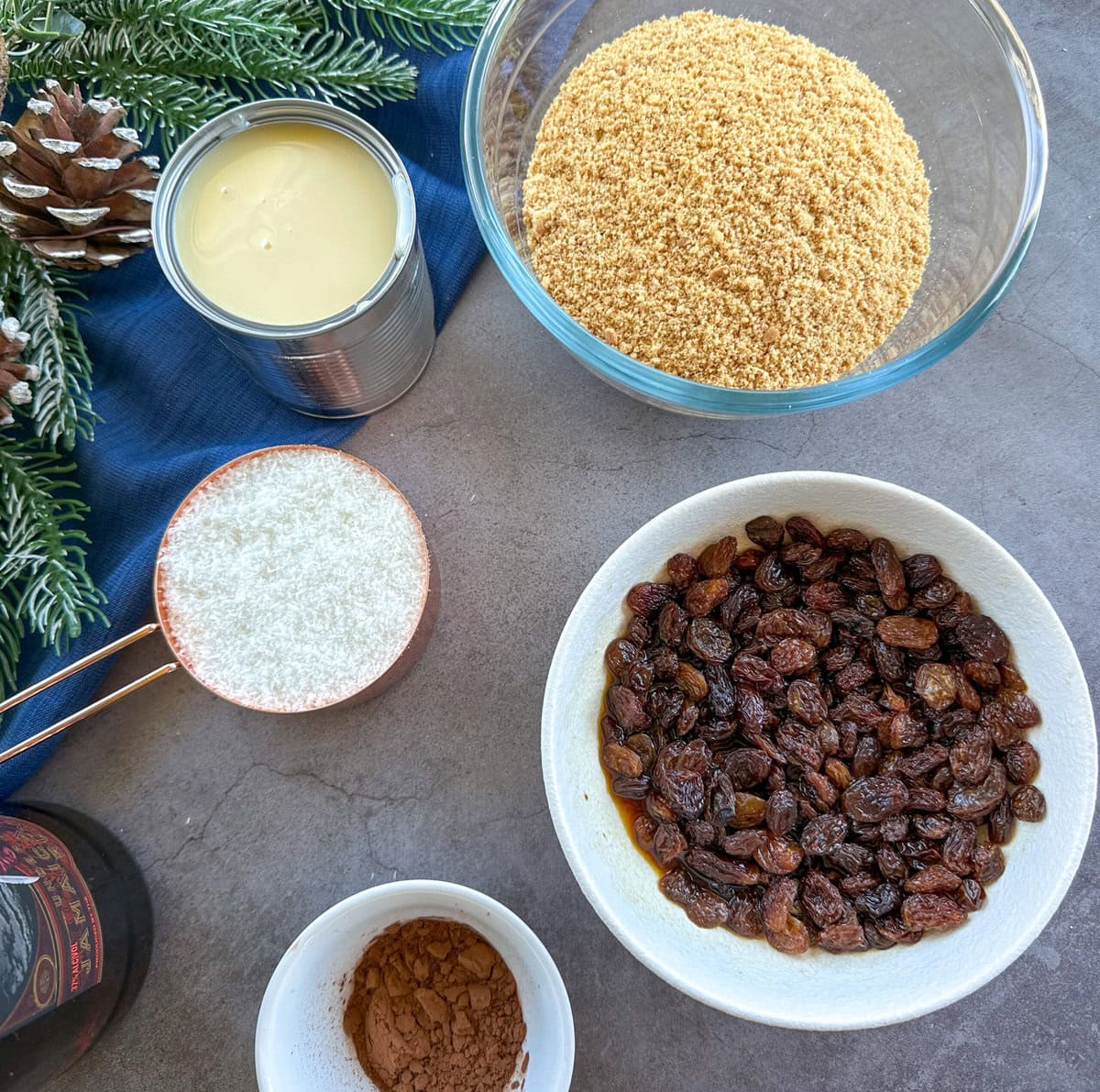 Ingredients for rum and raisin balls