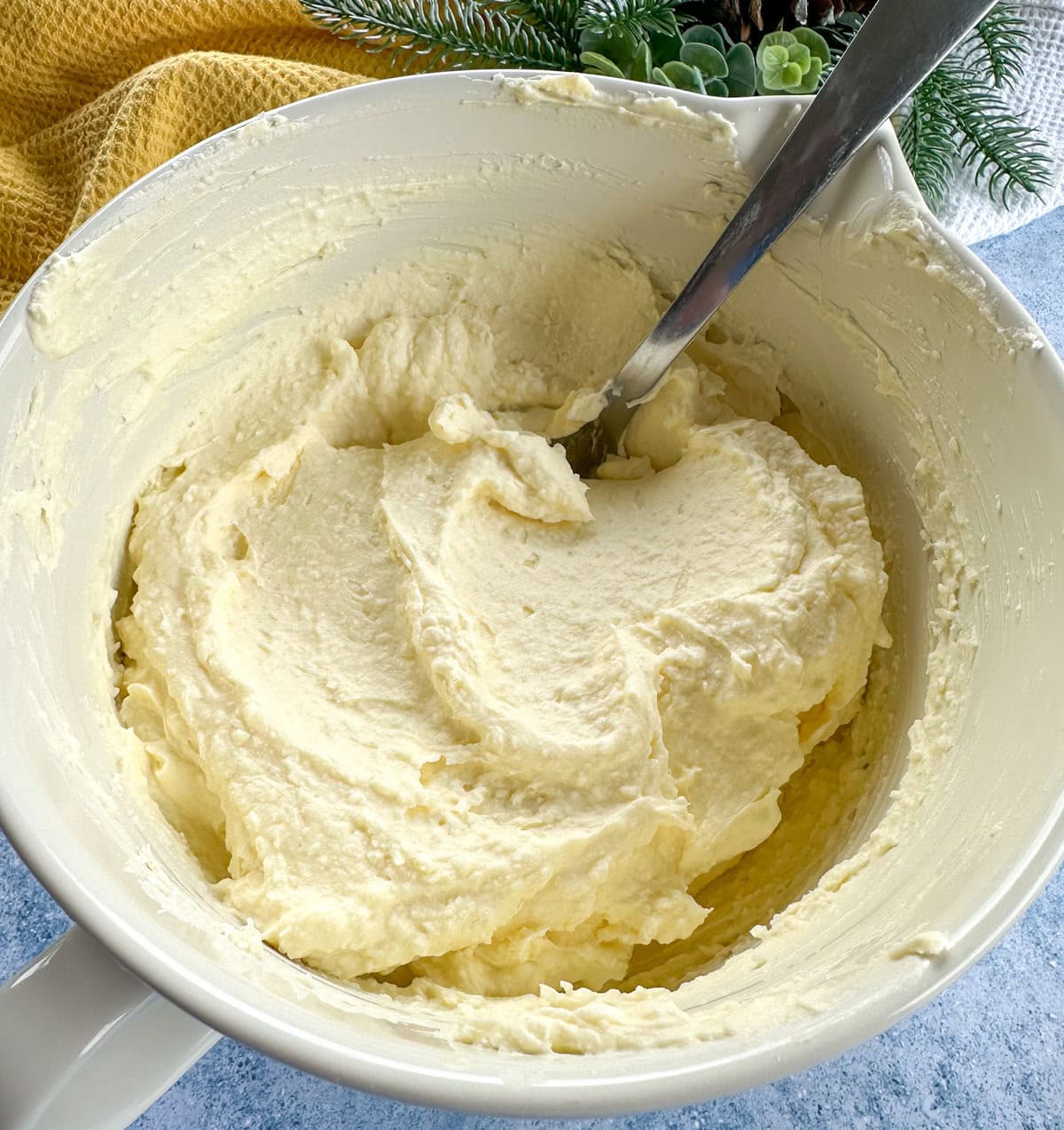 Stabilized Mascarpone Cream with desiccated coconut stirred through. 