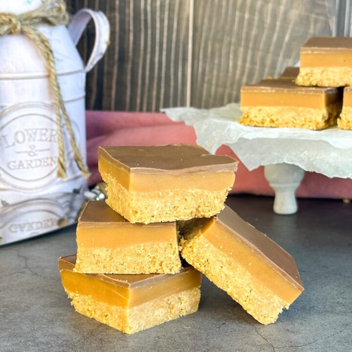 No Bake Caramel Slice