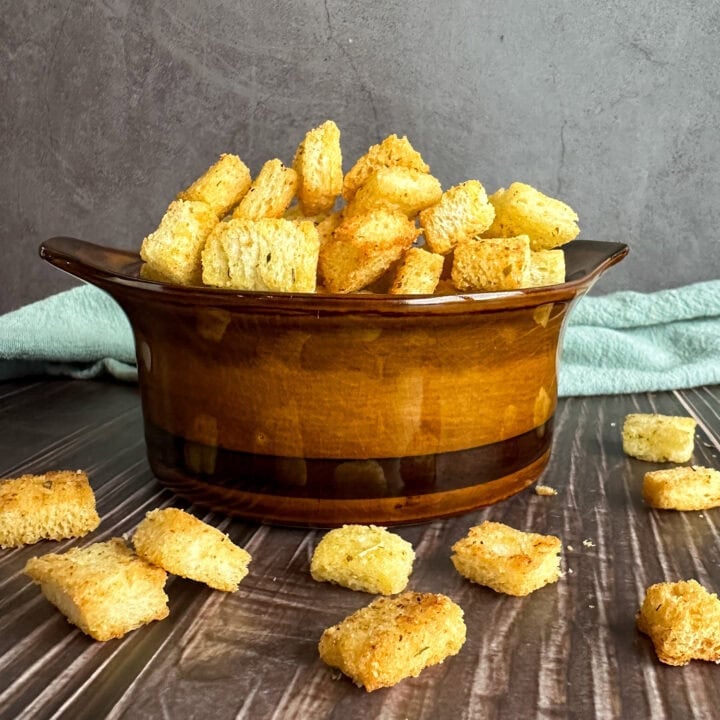 Quick & Easy Croutons Recipe
