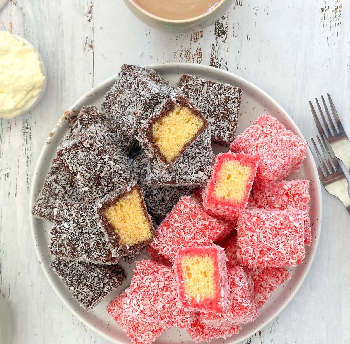 gluten-free raspberry and chocolate lamingtons